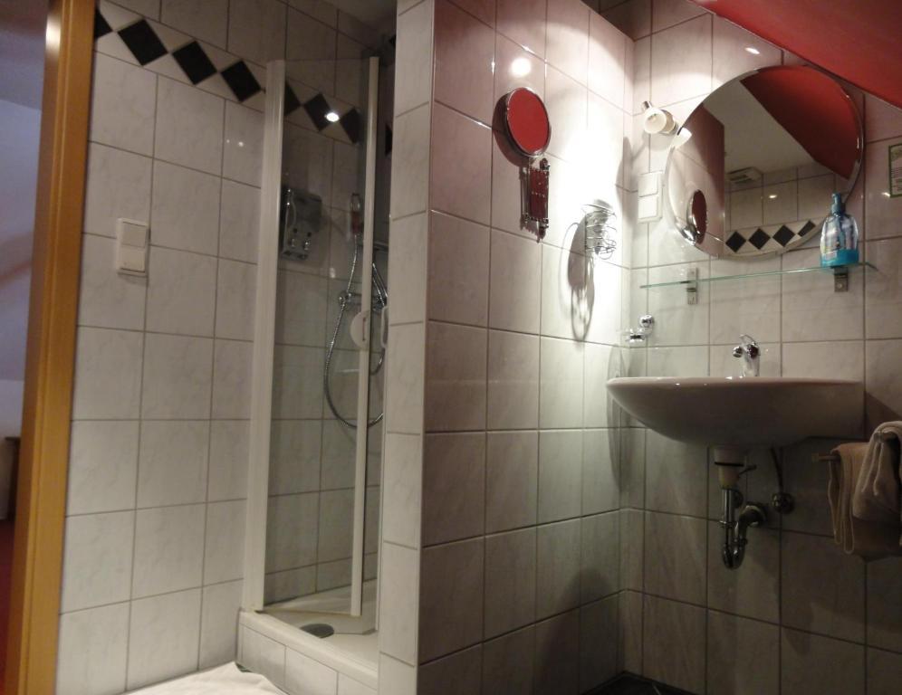 Landgasthaus Alter Posthof Halsenbach Room photo